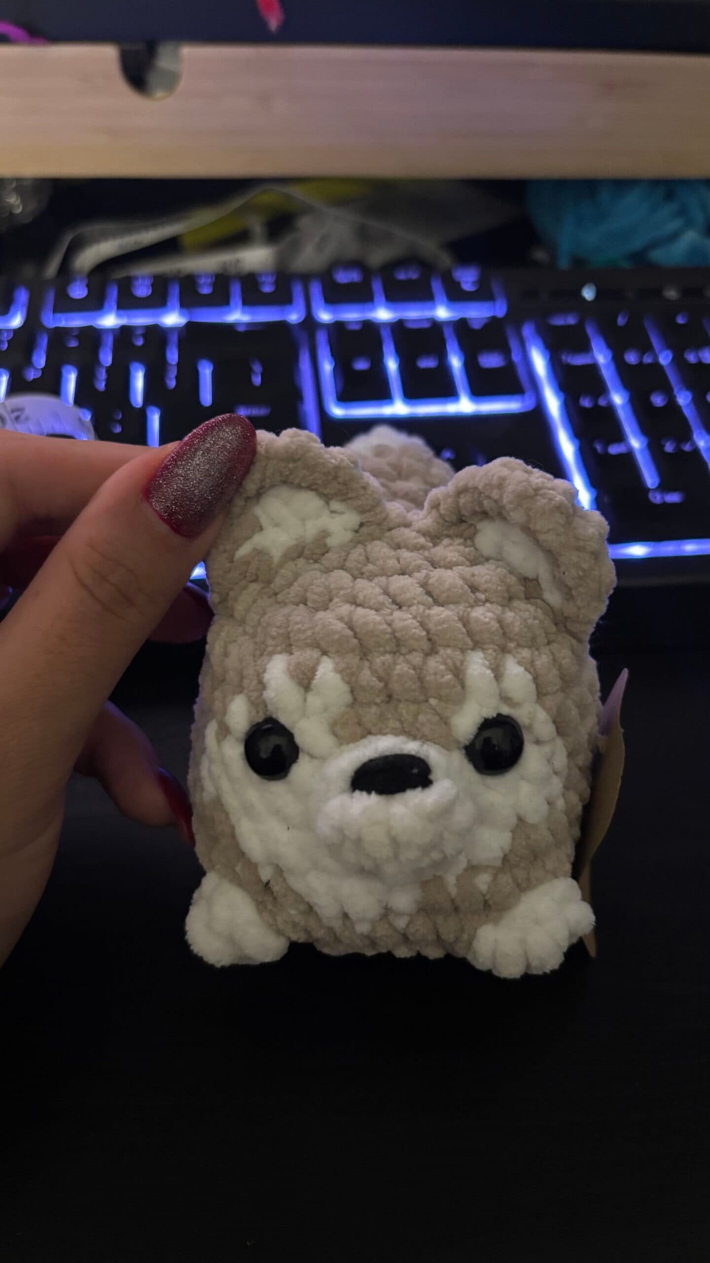 Wilk amigurumi ręcznie robiony na szydełku - szary pluszak handmade